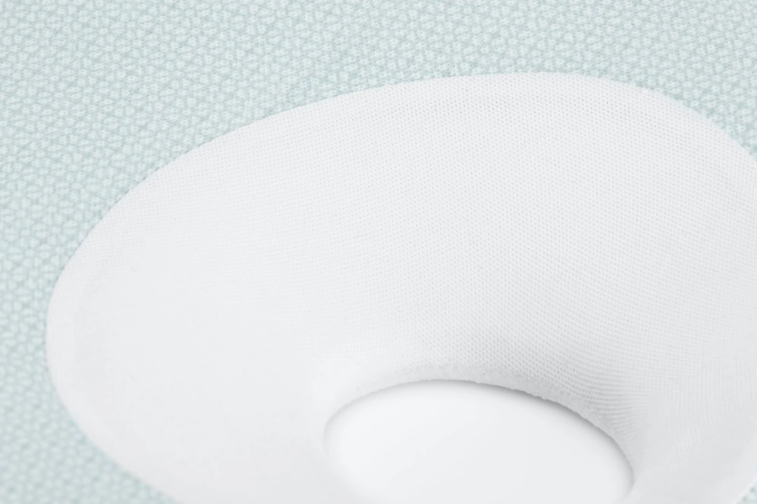 BabymoovLovenest(+) Fresh Thermoregulating Anti Flat-Head Ergonomic Pillow - Fresh Mosaic 3 BabymoovLovenest(+) Fresh Thermoregulating Anti Flat-Head Ergonomic Pillow - Fresh Mosaic - Image 3